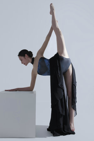 韩国和日本3级色片